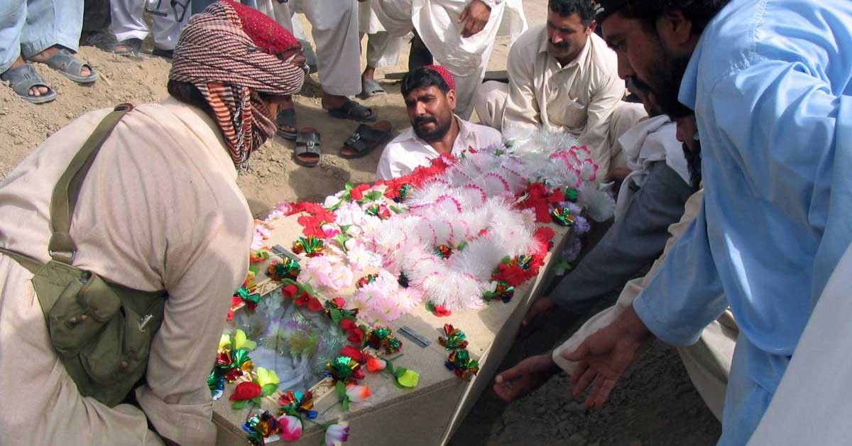 Funerale pakistano: tradizioni e riti.