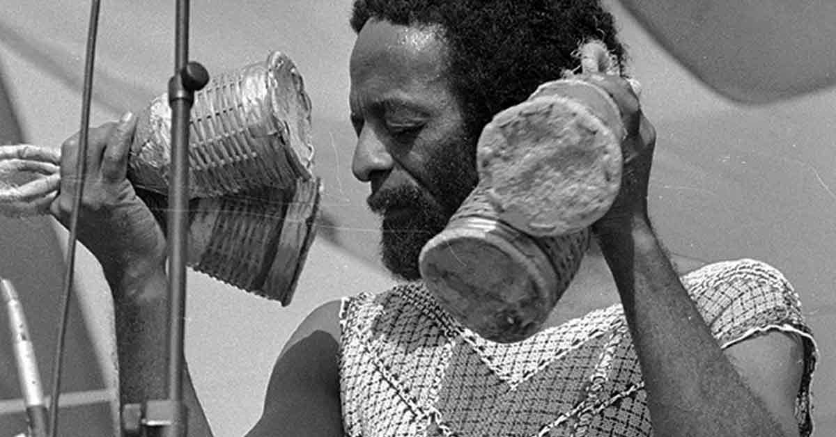 9 marzo 2016. Muore Naná Vasconcelos, l’inventore della world music.